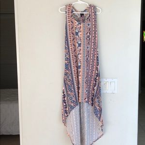 3/25✨💰Printed long dress, with T-back detail.